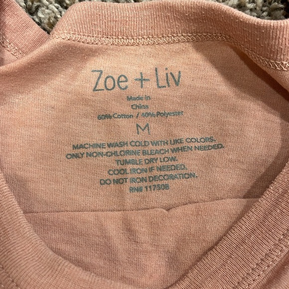 ZOE + LIV “CHOOSE KINDNESS” T - Picture 3 of 5